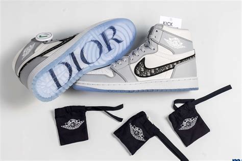 sepatu jordan dior 250 juta|jordan 1 og dior.